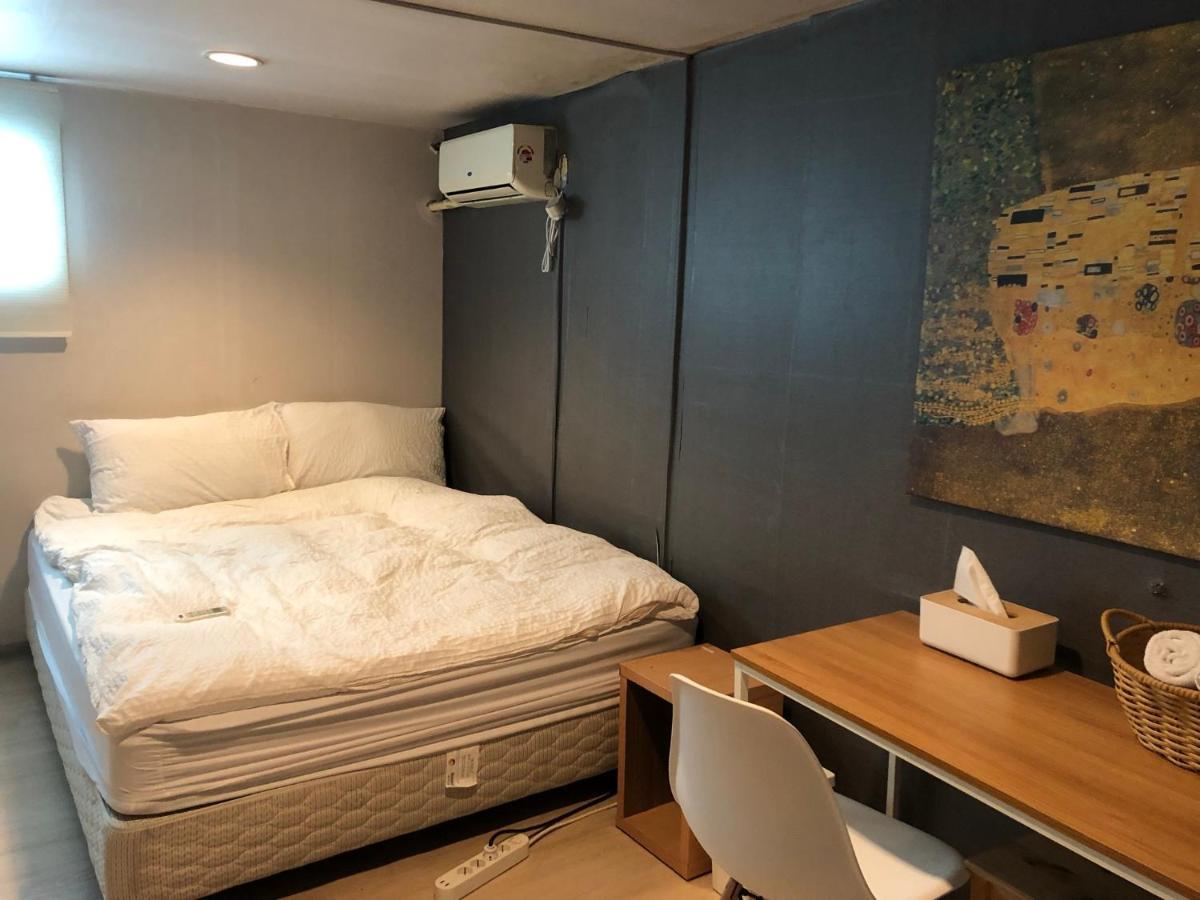 Chris Hostel Seul Dış mekan fotoğraf