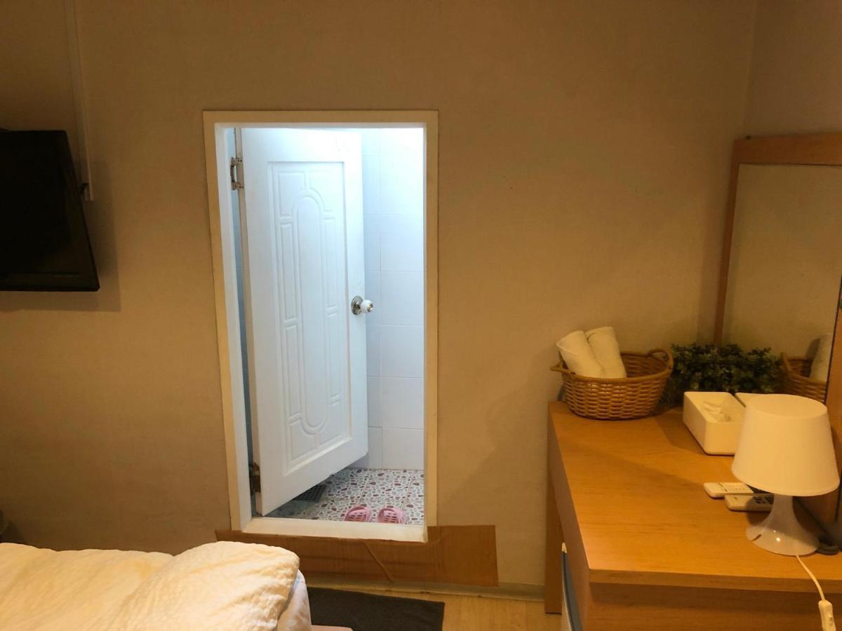 Chris Hostel Seul Dış mekan fotoğraf