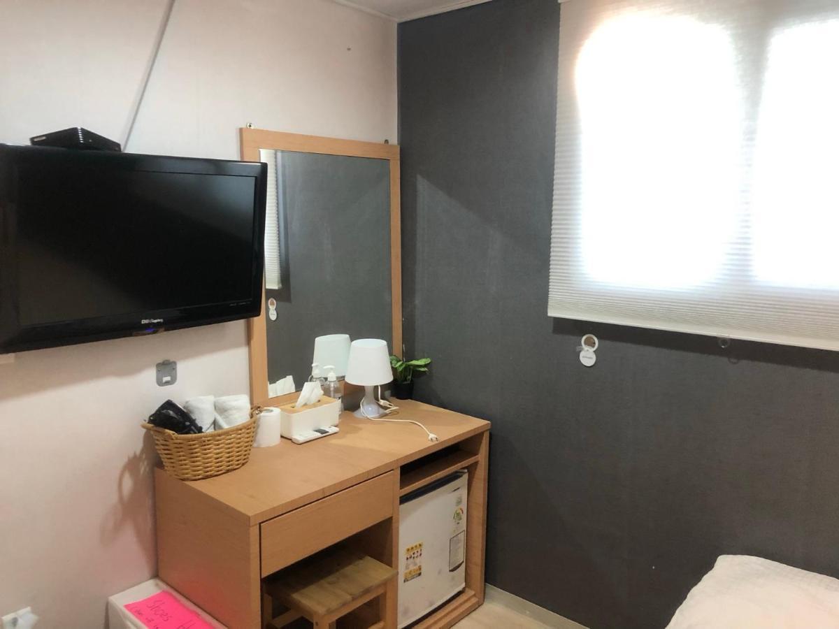 Chris Hostel Seul Dış mekan fotoğraf