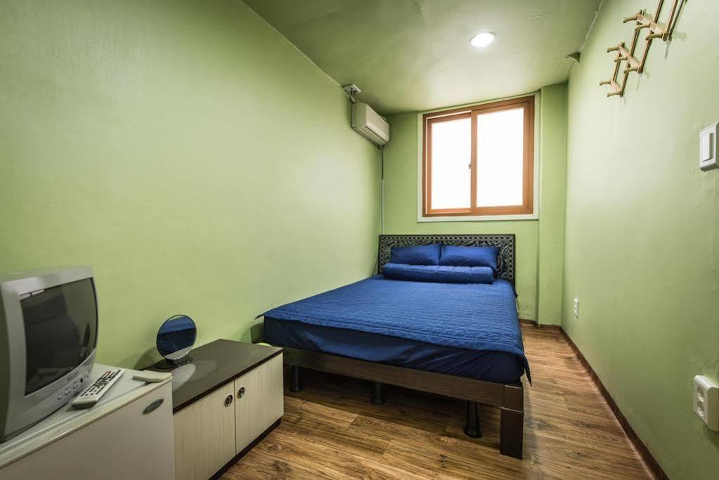 Chris Hostel Seul Dış mekan fotoğraf